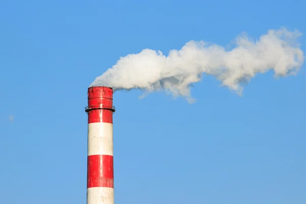 Fug-belching chimney — Stock Photo, Image