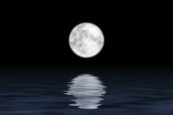 Lune Dessus Eau Nuit Photo De Stock