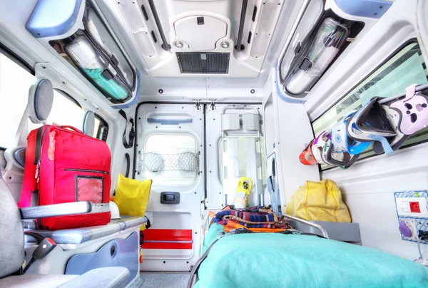 Intérieur d'une ambulance — Photo