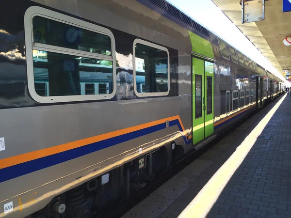 Estación de tren en tren . — Foto de Stock