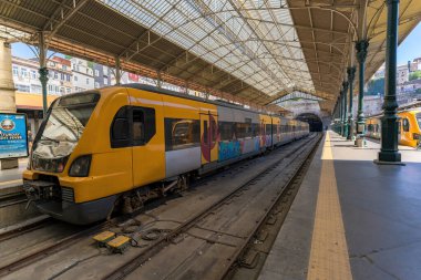 Portekiz, Porto 'daki Saint Benedict Tren İstasyonu