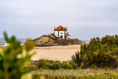 Miramar Sahili 'ndeki Sinyor da Pedra Şapeli.