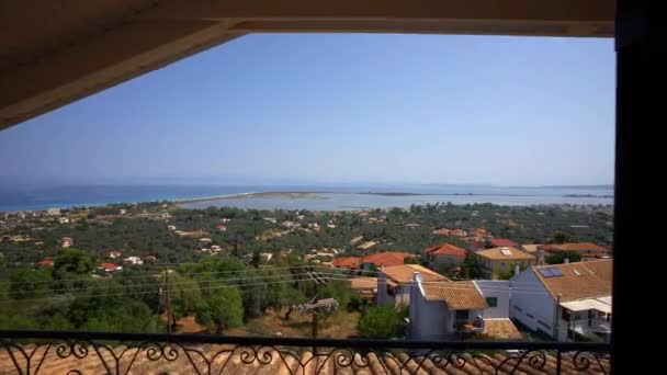 Sortir Sur Balcon Avec Une Vue Imprenable Sur Baie Ville — Video