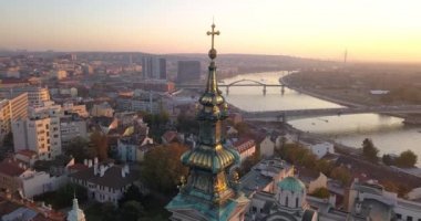 Belgrad 'daki eski katedral ve Sava nehrinin havadan görünüşü