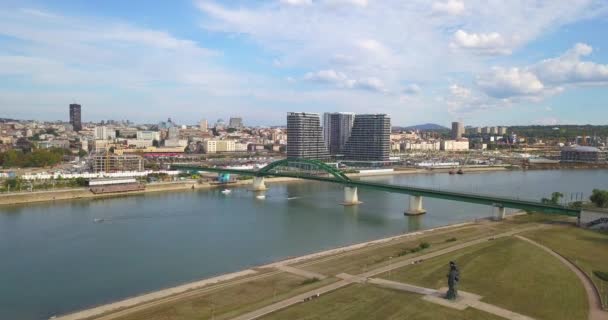 Flygfoto Över Gamla Järnvägsbron Och Belgrads Hamn — Stockvideo