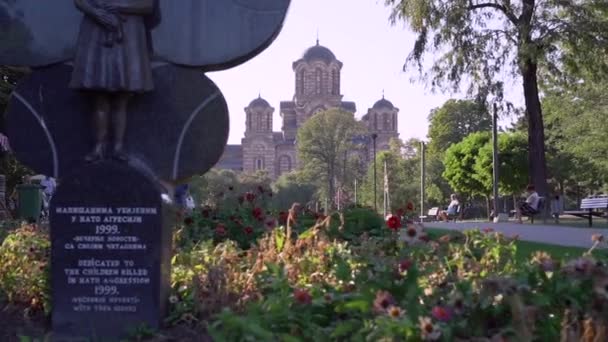 Katedra Marka Piękny Park Publiczny Przed Budynkiem — Wideo stockowe