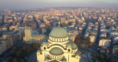 Sırbistan 'ın Belgrad kentindeki Saint Sava Tapınağının insansız hava aracı görünümü