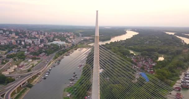 ベオグラードのエイダ橋の空中ビュー — ストック動画