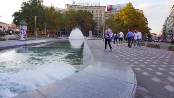 Nikola Pasic Square Dan Air Mancur Ikonik Jantung Belgrade — Stok Video
