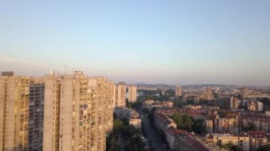 Belgrad 'ın Zemun kentindeki konut binalarının hava manzarası
