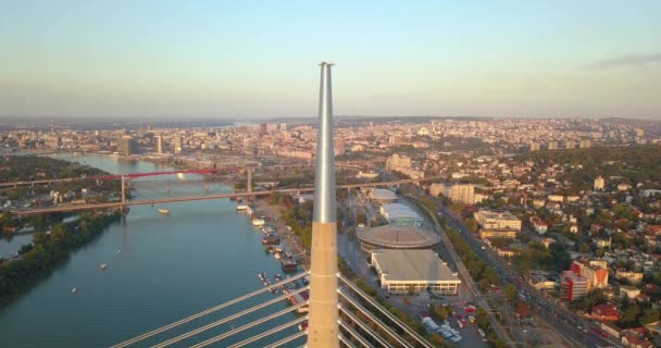 Luchtfoto Van Ada Brug Sava Rivier Belgrado Tijdens Zonsondergang — Stockvideo