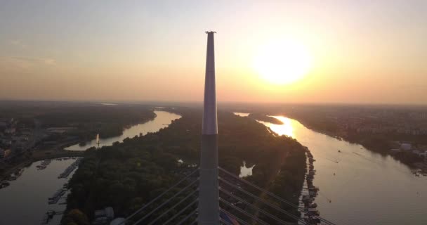 Drone Uitzicht Ada Brug Sava Rivier Belgrado Tijdens Zonsondergang — Stockvideo