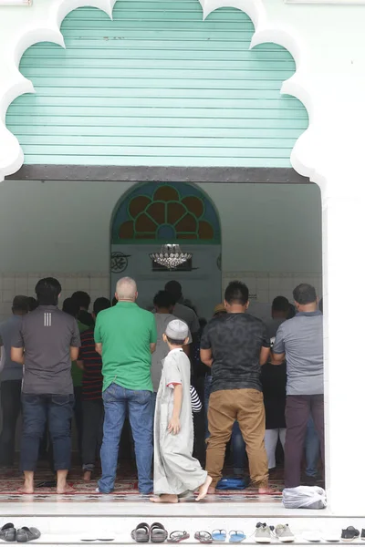 Saigons Moské Fredagsbönen Församlingsbön Salat Som Muslimer Håller Varje Fredag — Stockfoto