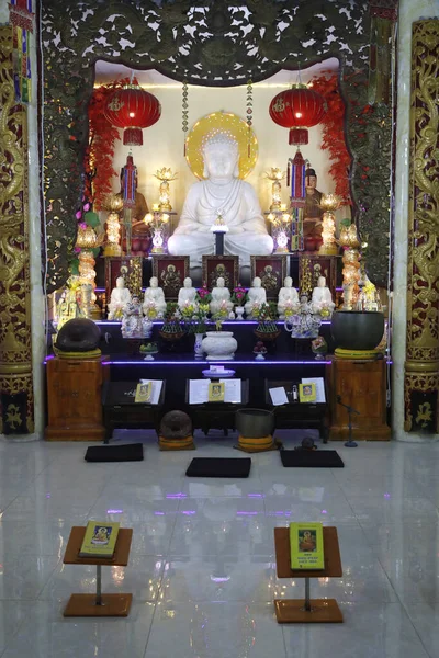 Temple Bouddhiste Phu Long Autel Principal Avec Marbre Assis Statue — Photo