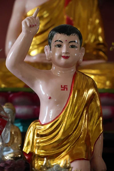 Príncipe Siddhartha Gautama Buda Niño Ciudad Chi Minh Vietnam — Foto de Stock