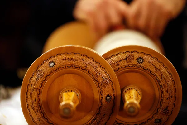 Beth Yaakov Sinagogu. Tevrat parşömenleri. Cenevre. İsviçre. 