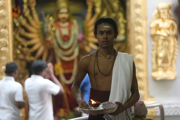 Templo Hindú Sri Veeramakaliamman Sacerdote Brahmin Hindú —  Fotos de Stock