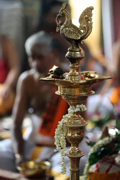 Sri Vadapathira Kaliamman Templo Hindú Lámpara Aceite Diya Singapur —  Fotos de Stock