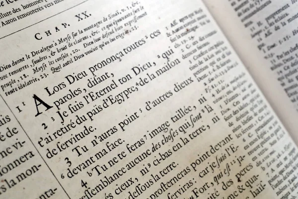 Stará Bible Francouzštině 1669 Starý Zákon Pentateuch Nebo Pět Mojžíšových — Stock fotografie
