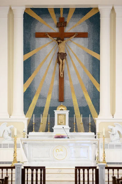 Cathedral Good Shepherd Jesus Cross Crucifixion Singapore — Stock Photo, Image