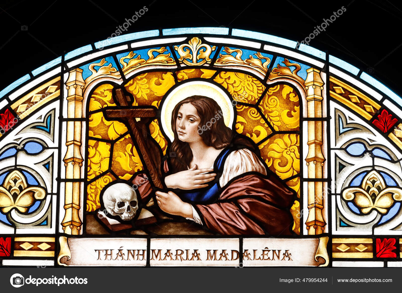 聖マグダラのマリア ステンドグラスの窓 ンゲ教会 ホーチミン市