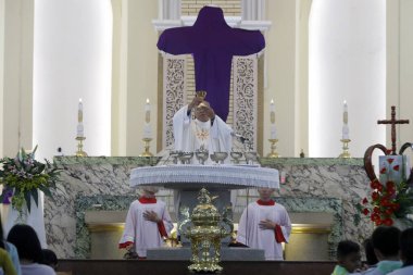 Gia Dinh Kilisesi. Kutsal hafta. Katolik ayini. Kutsal Perşembe. Ho Chi Minh Şehri. Vietnam. 