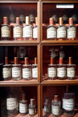 The Hospices de Beaune, 1443 hastanesi. Ayrıca Hotel-Dieu olarak da bilinir. Eczane. Fransa. 