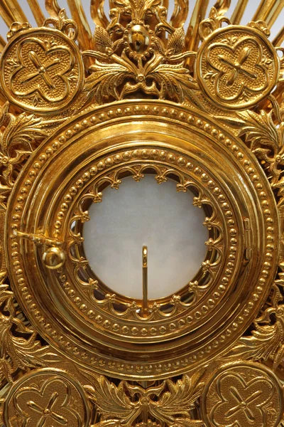 Najświętszy Sakrament Monstrancji Adoracja Eucharystyczna — Zdjęcie stockowe