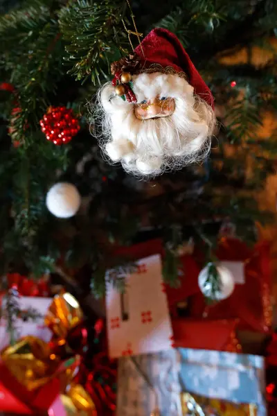 Рождественская Елка Украшениями Подарками Внутри Дома France — стоковое фото