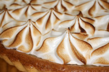 Fırın. Krem şantili limonlu turta..