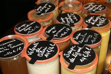 Kremalı çorba kavanozu korunuyor.. 