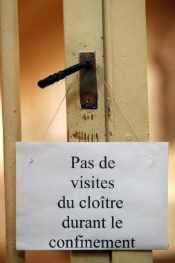 Aix en Provence Katedrali. Covid 19 salgını. Kilit altındayken manastır kapandı. Aix en Provence. Fransa. 