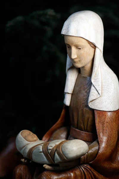 Doğum Sahnesi Noel Beşiği Bakire Meryem Bebek Katolik Kilisesi Fransa — Stok fotoğraf