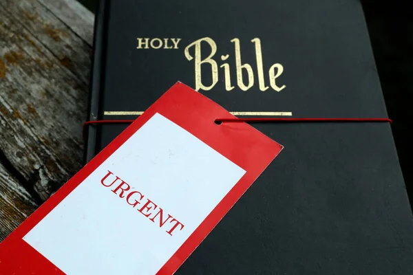 Епідемія Коронавірусу Covid Необхідно Читати Біблію Франція — стокове фото