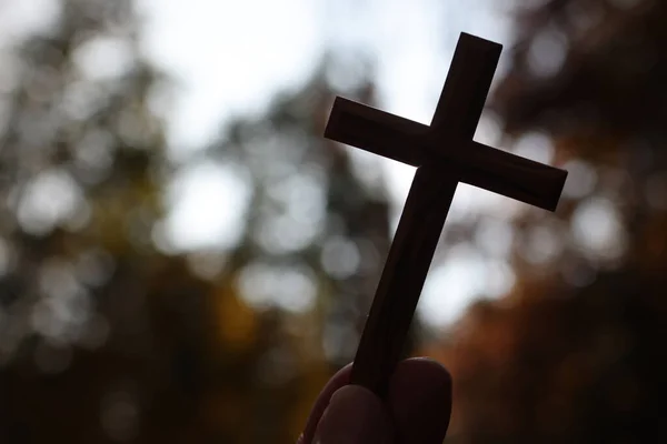 Croce Cristiana Legno Mano Fede Spiritualità — Foto Stock