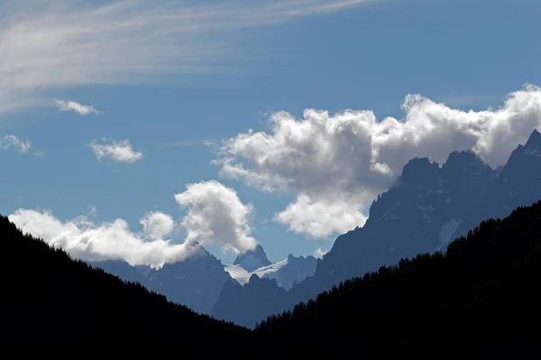 Nubes Sobre Macizo Del Mont Blanc —  Fotos de Stock