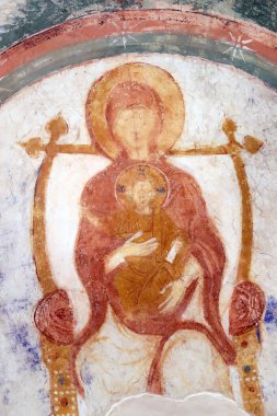Aquileia 'nın ataerkil Bazilikası. Fresklerin 12. yüzyıldaki mahzeni. Bakire ve Çocuk. İtalya. 