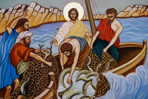 Aziz Maurice Kilisesi. İsa ve havarileri balık tutuyor. Mucizevi balık avı. Veyrier du Lac. Fransa. 