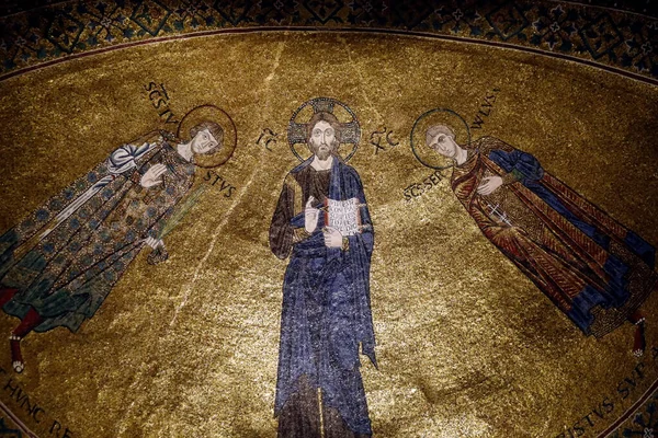 Трієтський Собор Mosaic Christ Saint Justus Saint Servulus — стокове фото