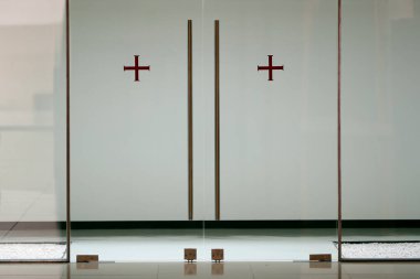  Kutsal Üçleme Bazilikası. Çapraz kapılar. Fatima. Portekiz. 