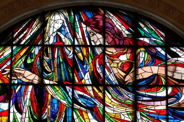 法蒂玛保护区法蒂玛大教堂的玻璃窗玻璃圣母玛利亚葡萄牙 — 图库照片