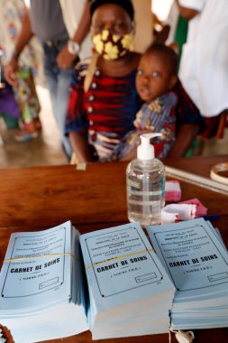 Afrika hastanesi. Pediyatri ünitesi. Tıbbi danışmanlık. Benin.. 