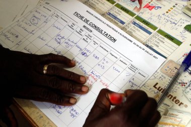 Afrika hastanesi. Pediyatri ünitesi. Tıbbi danışmanlık. Benin.. 