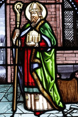 Aziz Pierre Kilisesi. Lekeli cam. Aziz Eligius. Çok dokunaklı. Fransa.