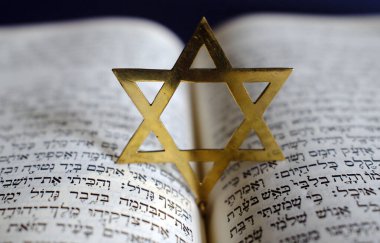Yahudilik. İbranice İncil, Davut 'un yıldızıyla.