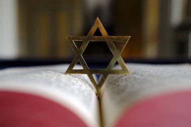 Yahudilik. İbranice İncil, Davut 'un yıldızıyla.