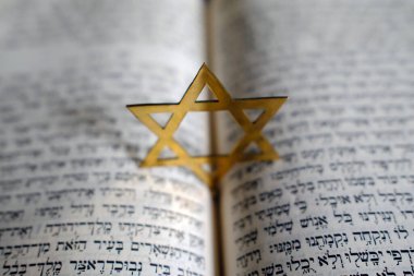 Yahudilik. İbranice İncil, Davut 'un yıldızıyla.