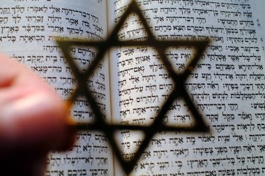 Yahudilik. İbranice İncil, Davut 'un yıldızıyla.