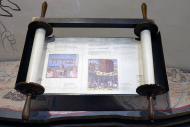 Polonya Yahudilerinin Polin Müzesi 'nde kurulmuş olup, Polonya' daki Yahudi yaşamının bin yıllık tarihini kapsamaktadır. Kral Süleyman ve Sürgün. Varşova. Polonya.