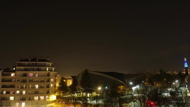 Uitzicht op een stad 's nachts — Stockvideo